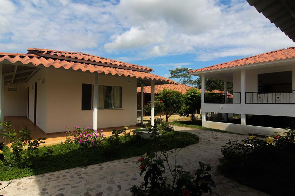 Hotel Campestre Mastranto Вилавиченцио Екстериор снимка